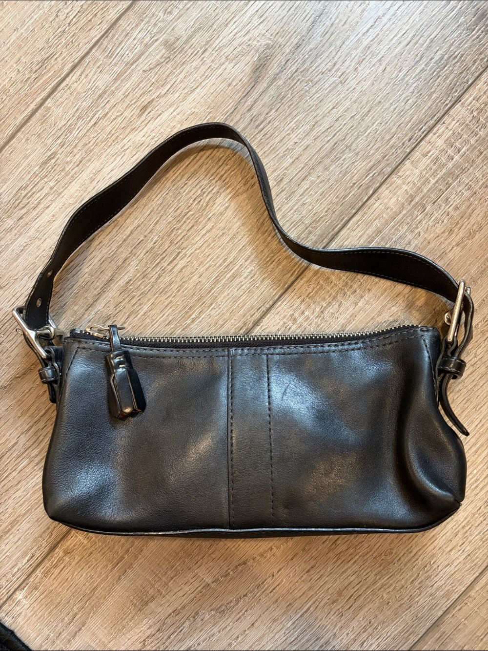 Coach Black Leather Shoulder Bag - Classic Women's Handbag 2004